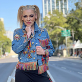 Estefania Girón 777